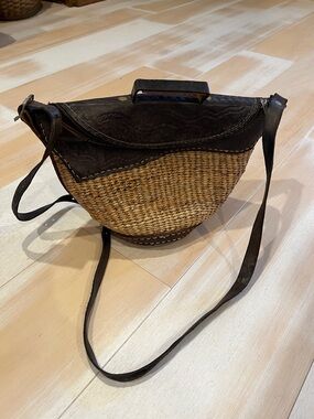 Source Unknown Brown Leather & Natural Straw Crossbody Bag